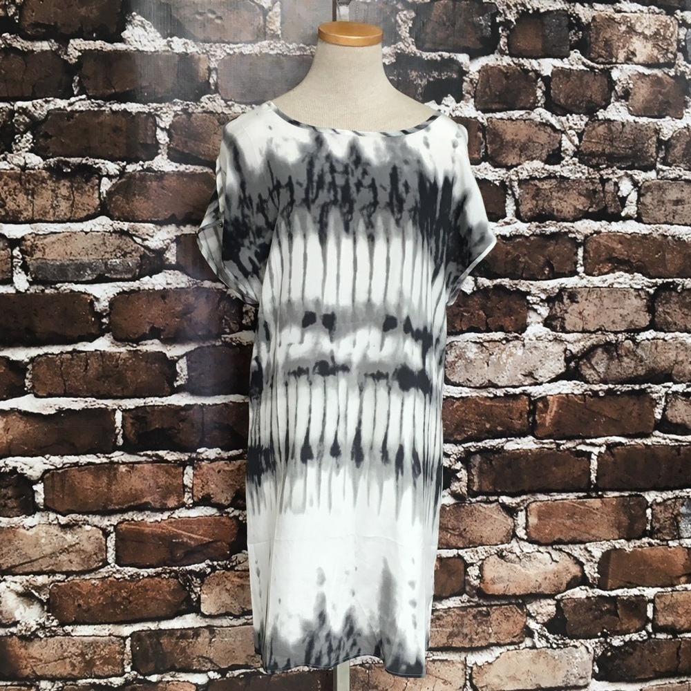 Kaii Shift Dress Silk Tie Dye White Gray Round Neck Short Sleeve Size Small